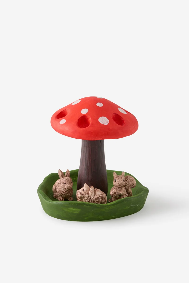 تايبو ارسم مشهدًا مصغرًا